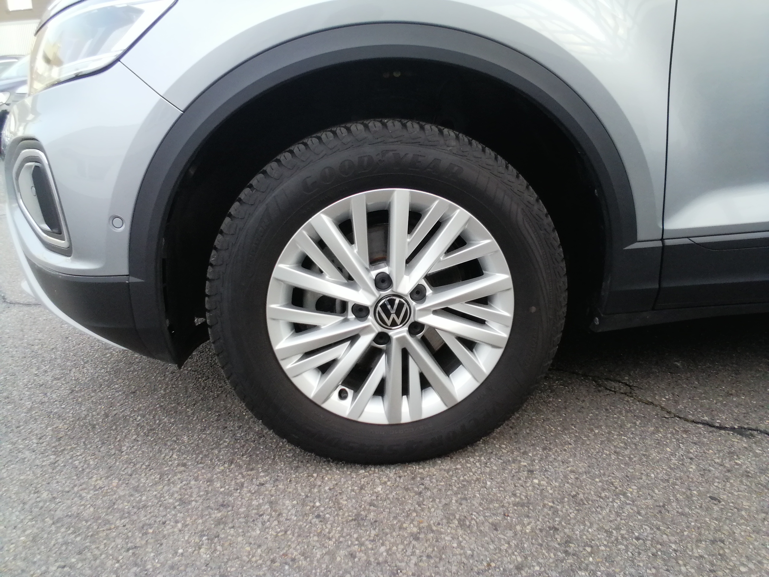 VW T-Roc 1,5 TSI LIFE ACC KAM APP SHZ LMF