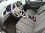 VW T-Roc 1,5 TSI LIFE ACC KAM APP SHZ LMF