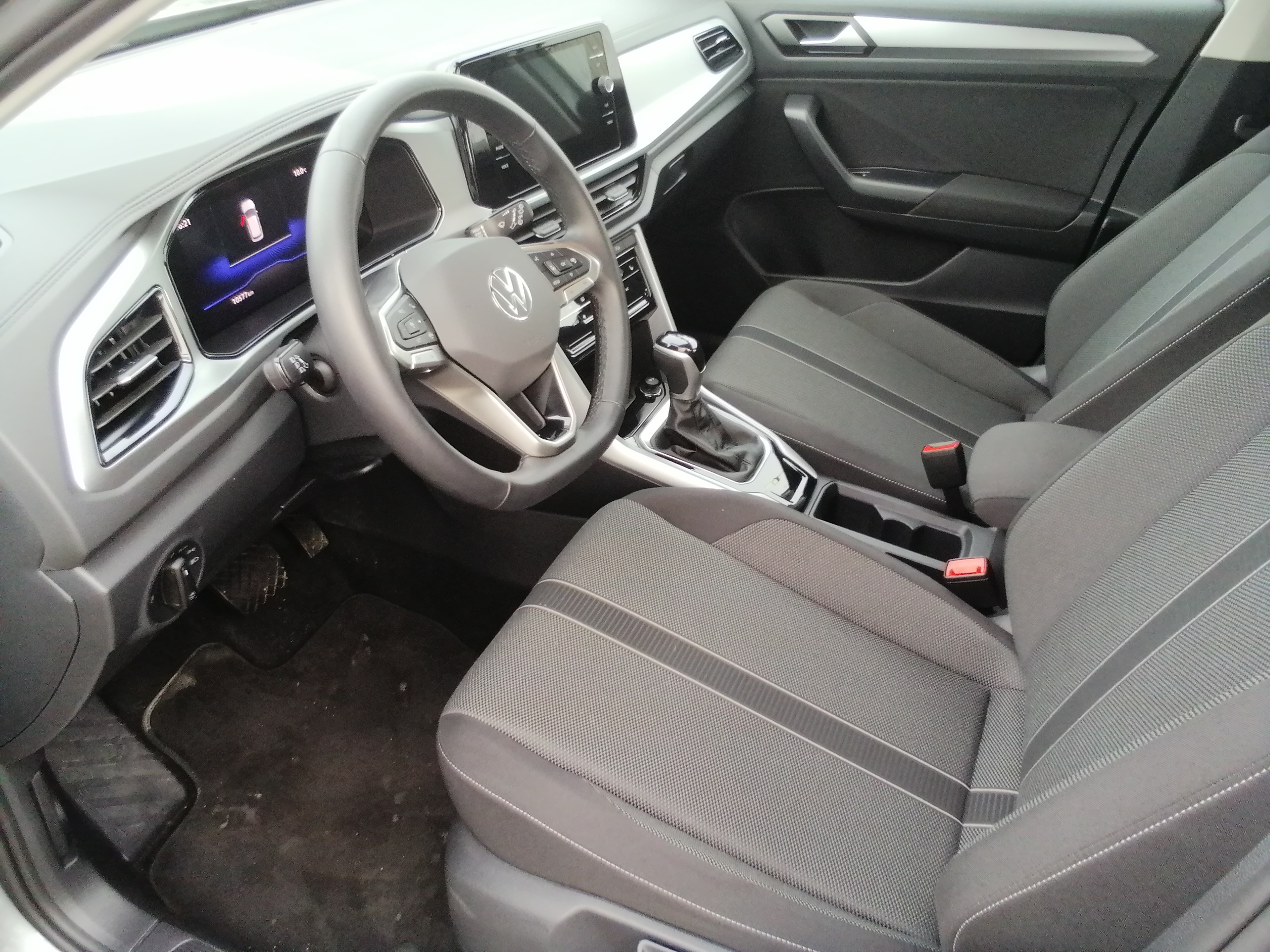 VW T-Roc 1,5 TSI LIFE ACC KAM APP SHZ LMF