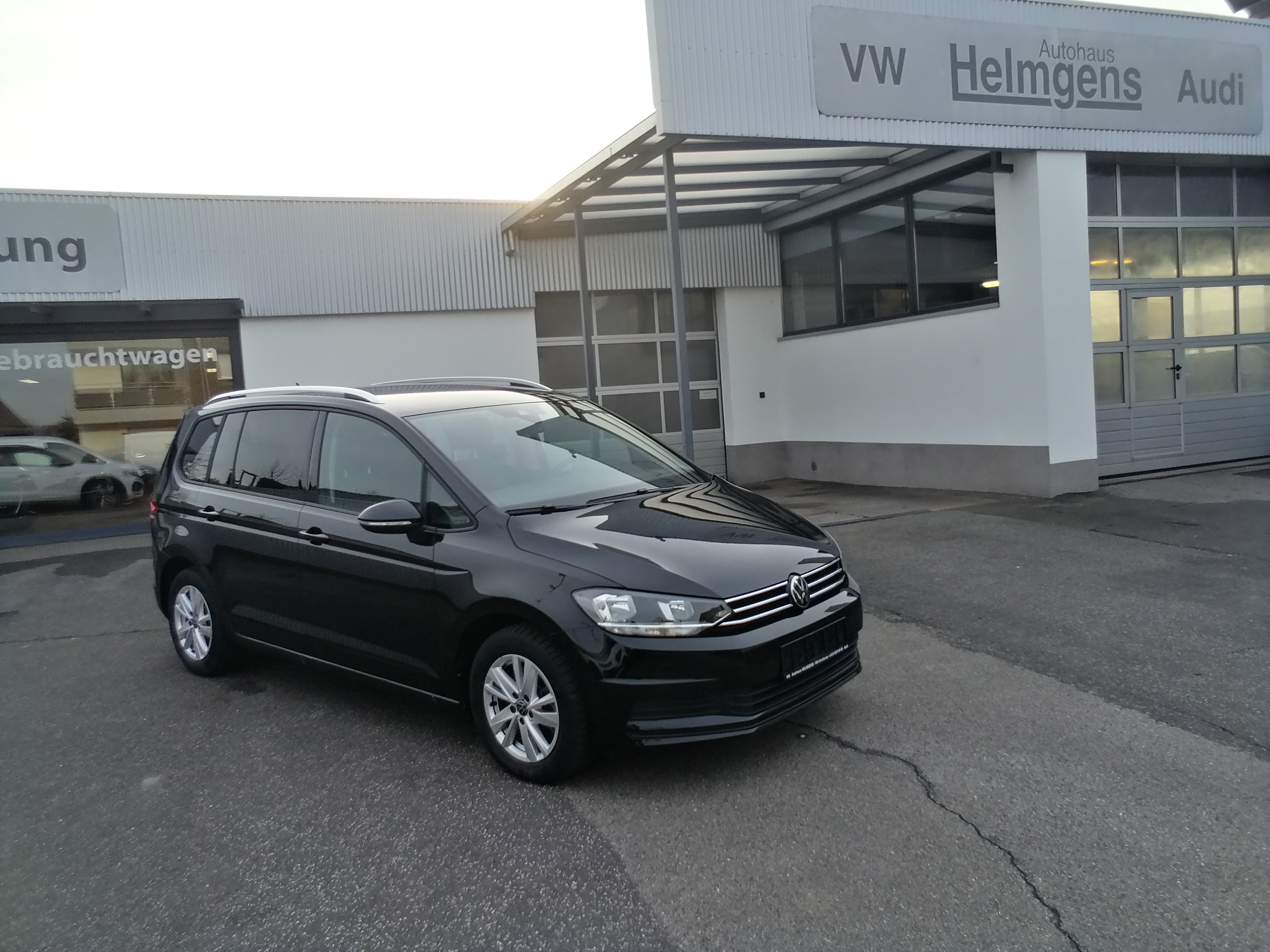 VW Touran 1,5 TSI DSG Comfortline NAVI ACC SHZ KAMERA