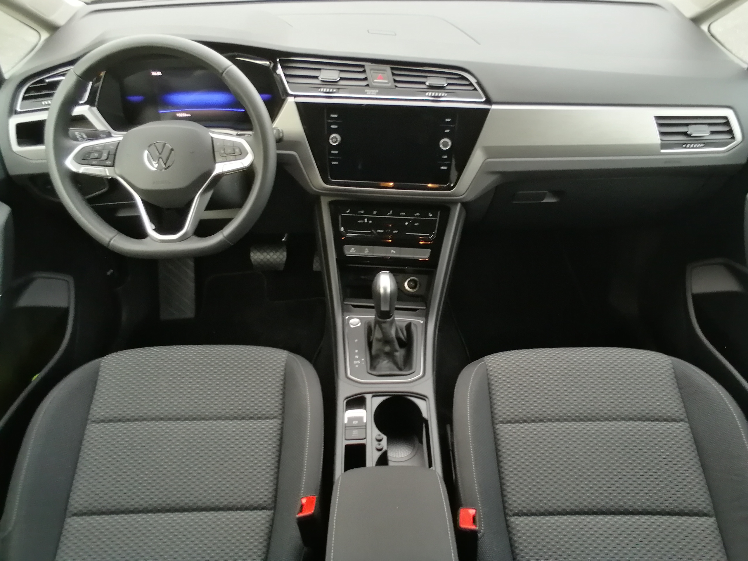 VW Touran 1,5 TSI DSG Comfortline NAVI ACC SHZ KAMERA