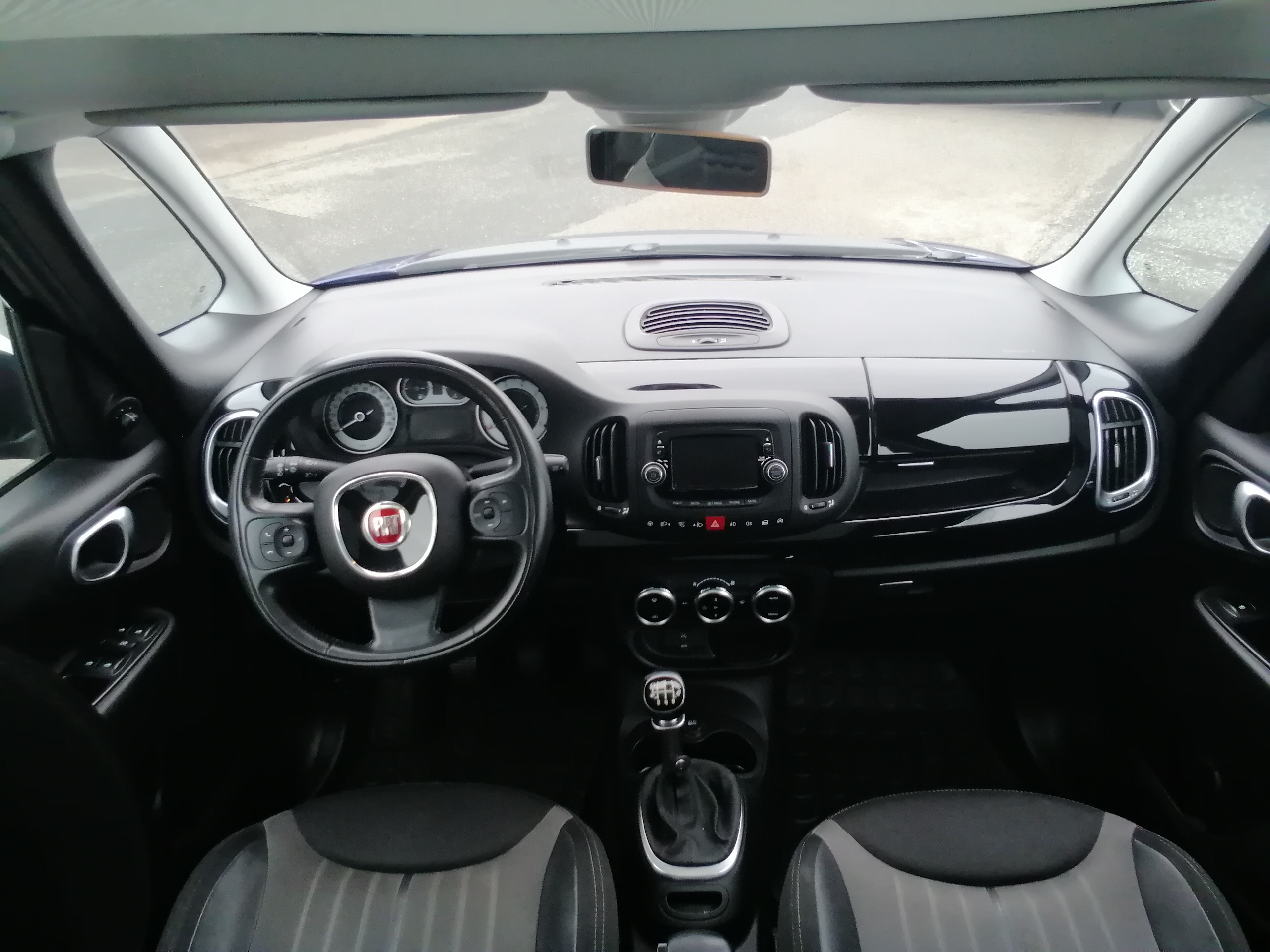 Fiat 500L Lounge PANO TELEFON GRA PDC
