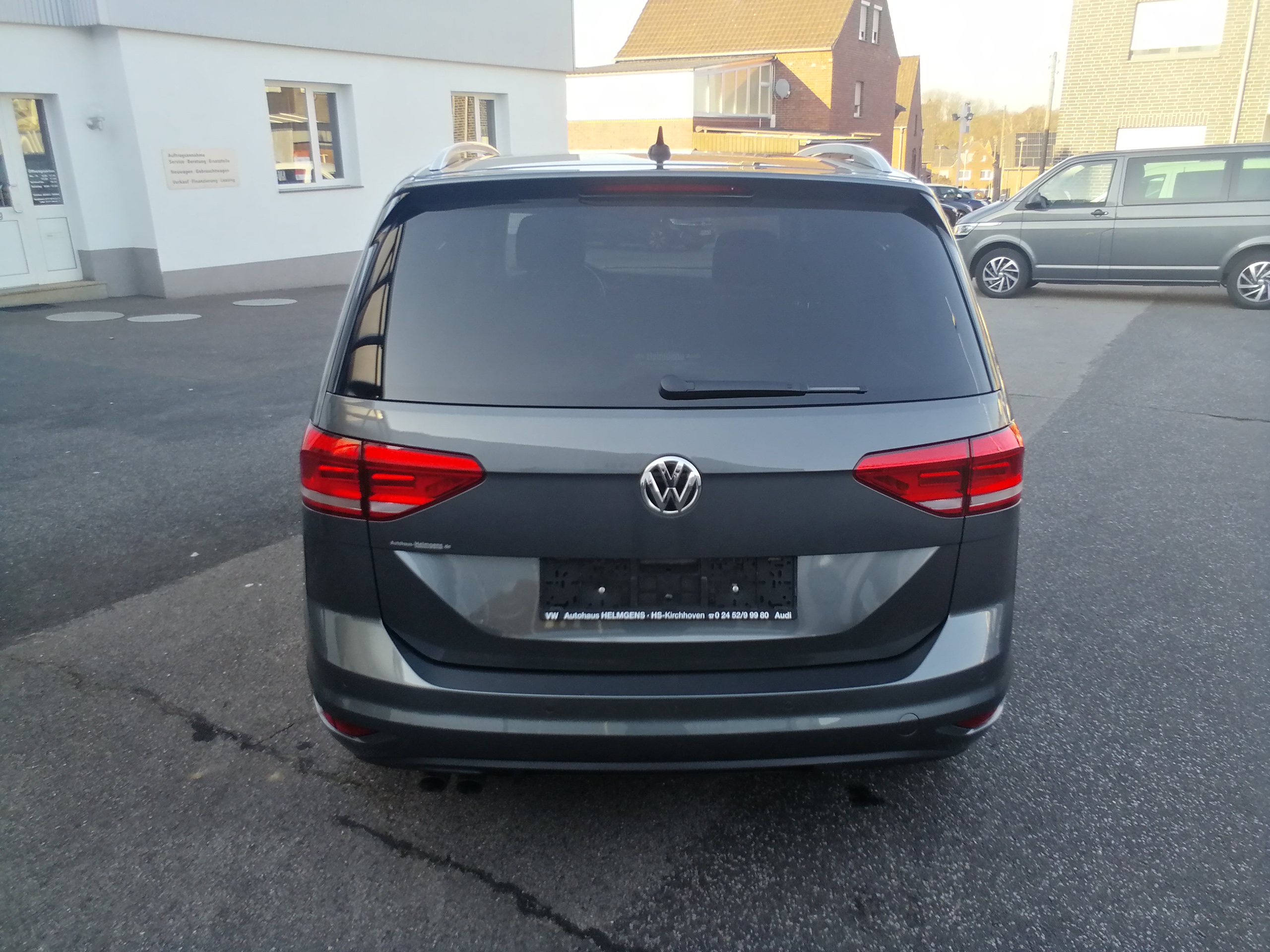 VW TOURAN 2,0TDI 150 PS DSG Highline AHK NAVI ACC 7Sitze