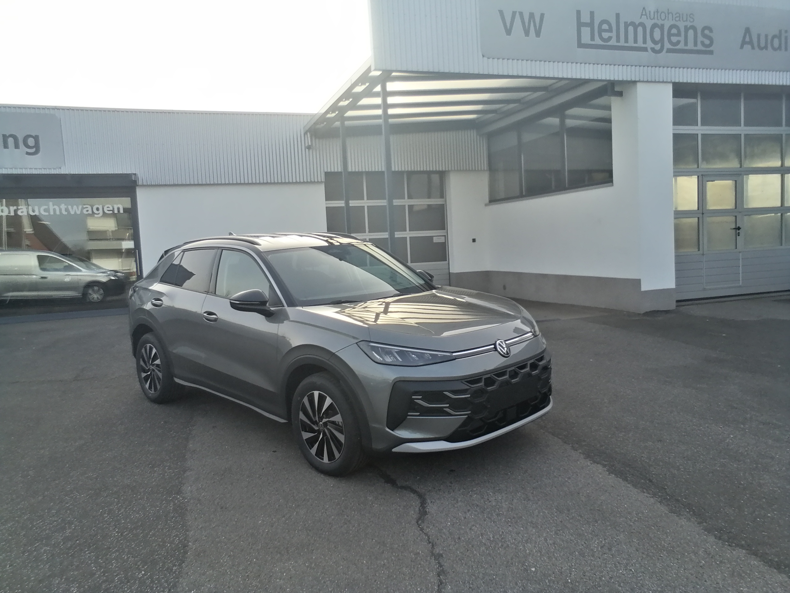Volkswagen T-Roc 1.5 eTSI 150 PS LIFE LED AHK KAM ACC
