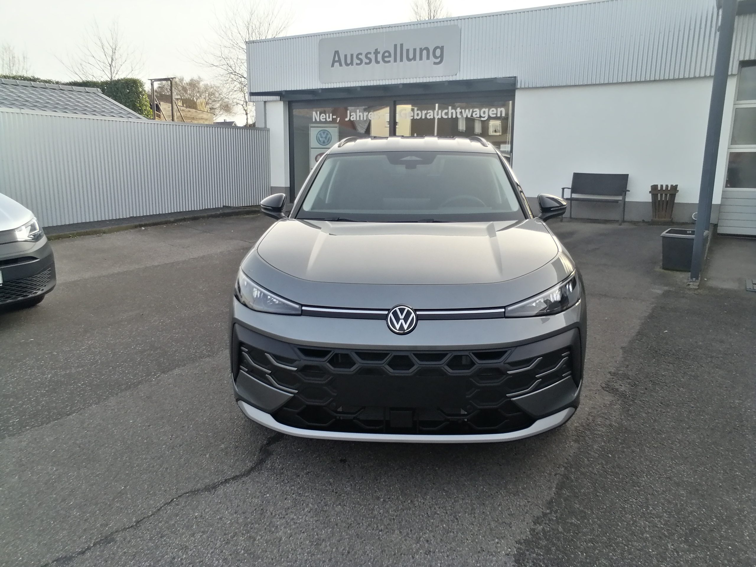 Volkswagen T-Roc 1.5 eTSI 150 PS LIFE LED AHK KAM ACC