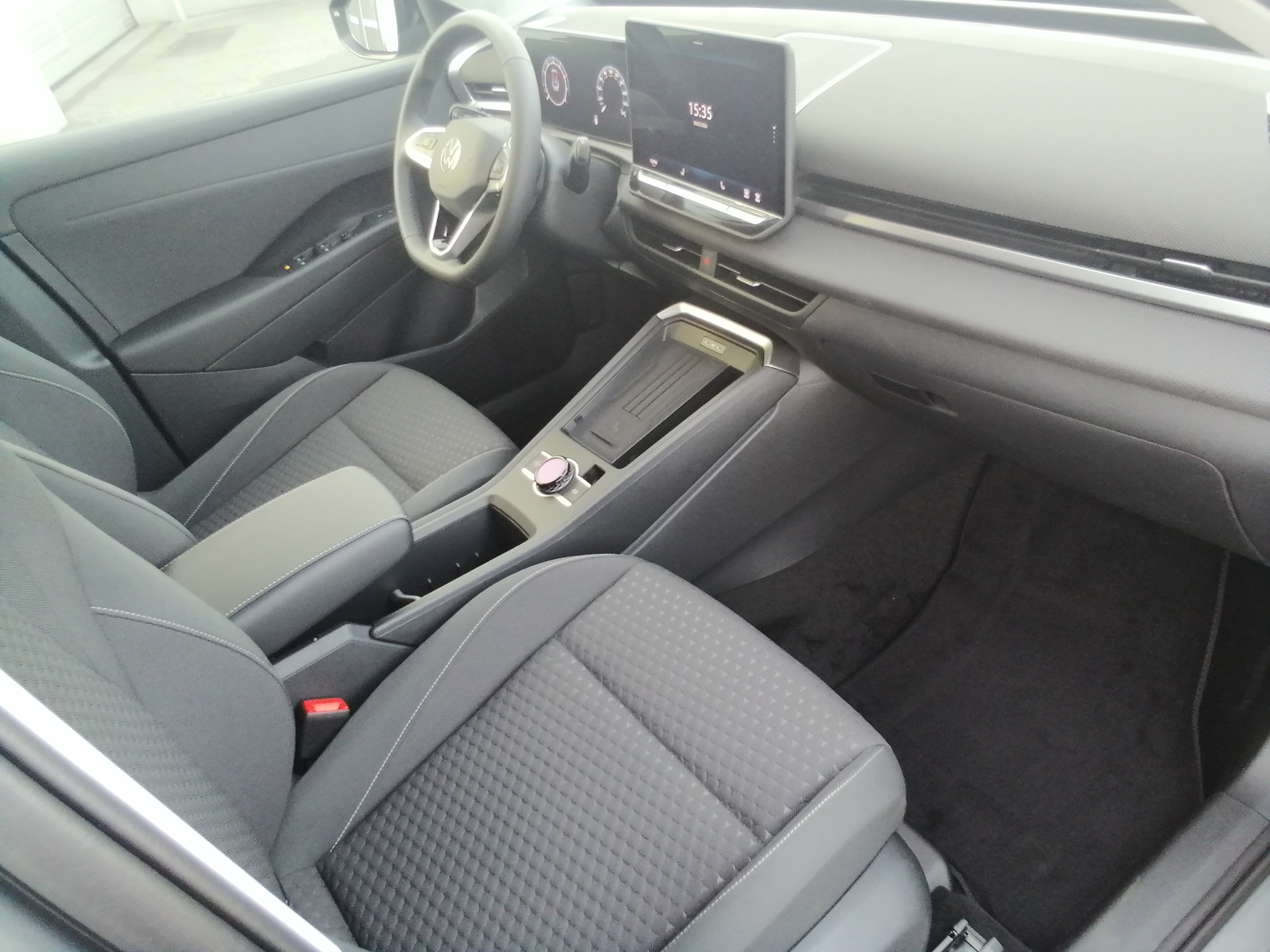 Volkswagen T-Roc 1.5 eTSI 150 PS LIFE LED AHK KAM ACC