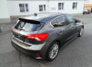 Ford Focus Titanium 1,5 TDCI AUTOMATIK LED AHK KAM NAVI PANO SHZ ACC