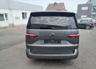 Volkswagen T7 Multivan 150 PS DSG Basis lang LED AHK ACC SHZ