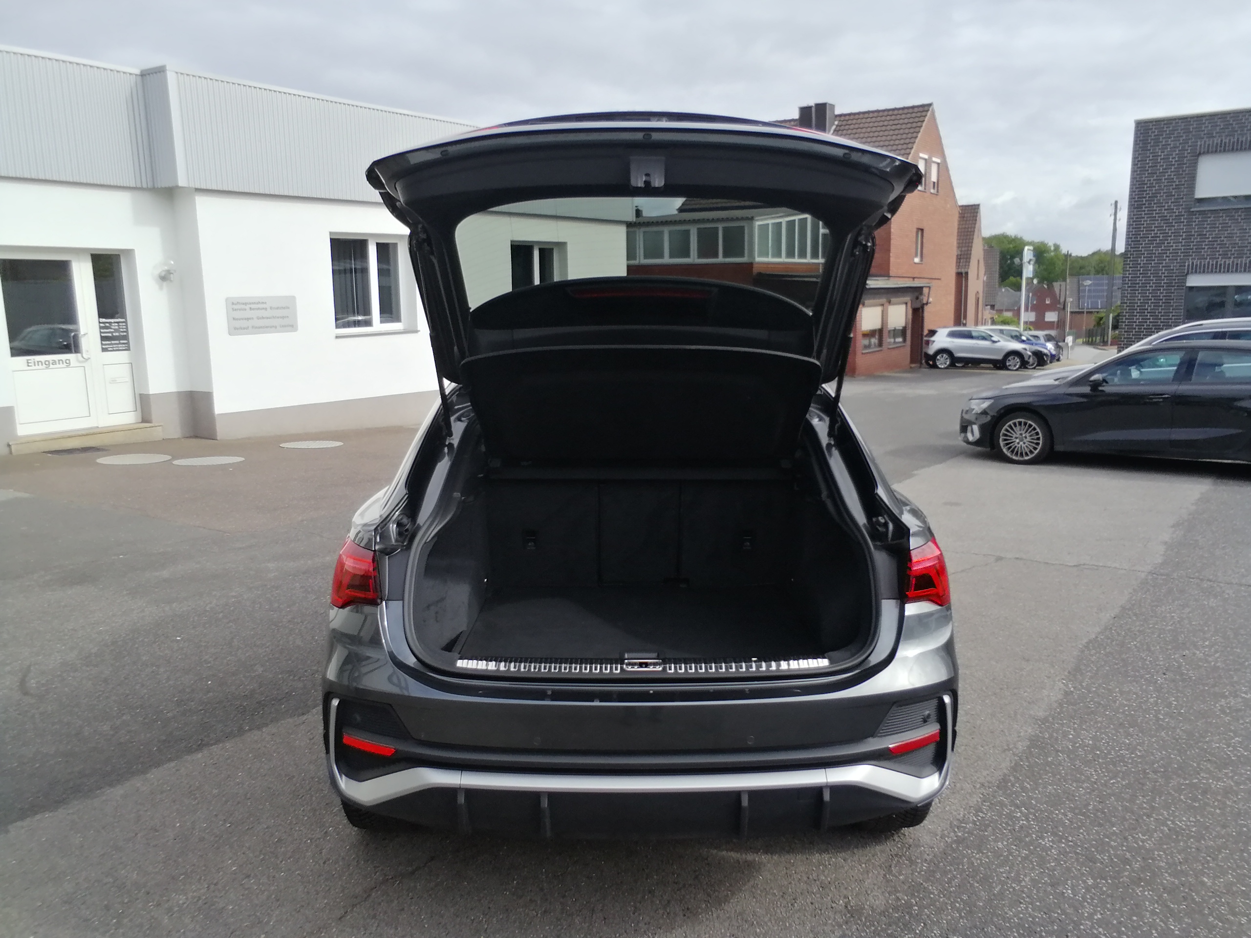 Audi Q3 Sportback 40 TFSI Quattro S line 190 PS LED AHK