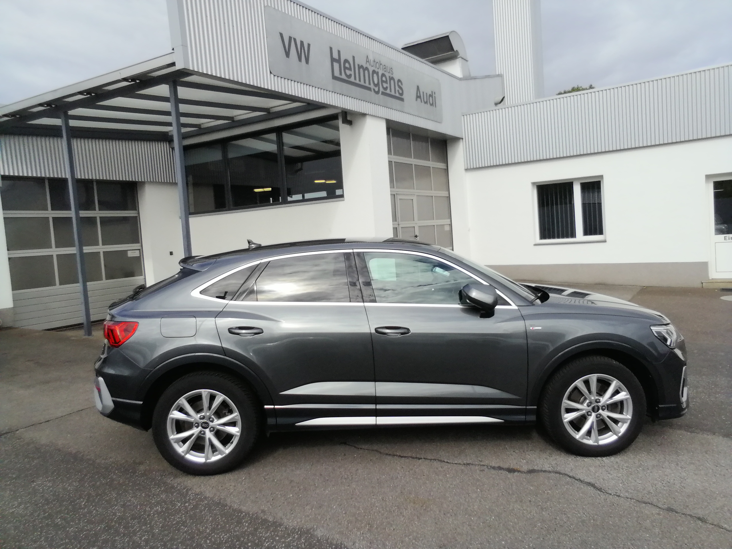 Audi Q3 Sportback 40 TFSI Quattro S line 190 PS LED AHK