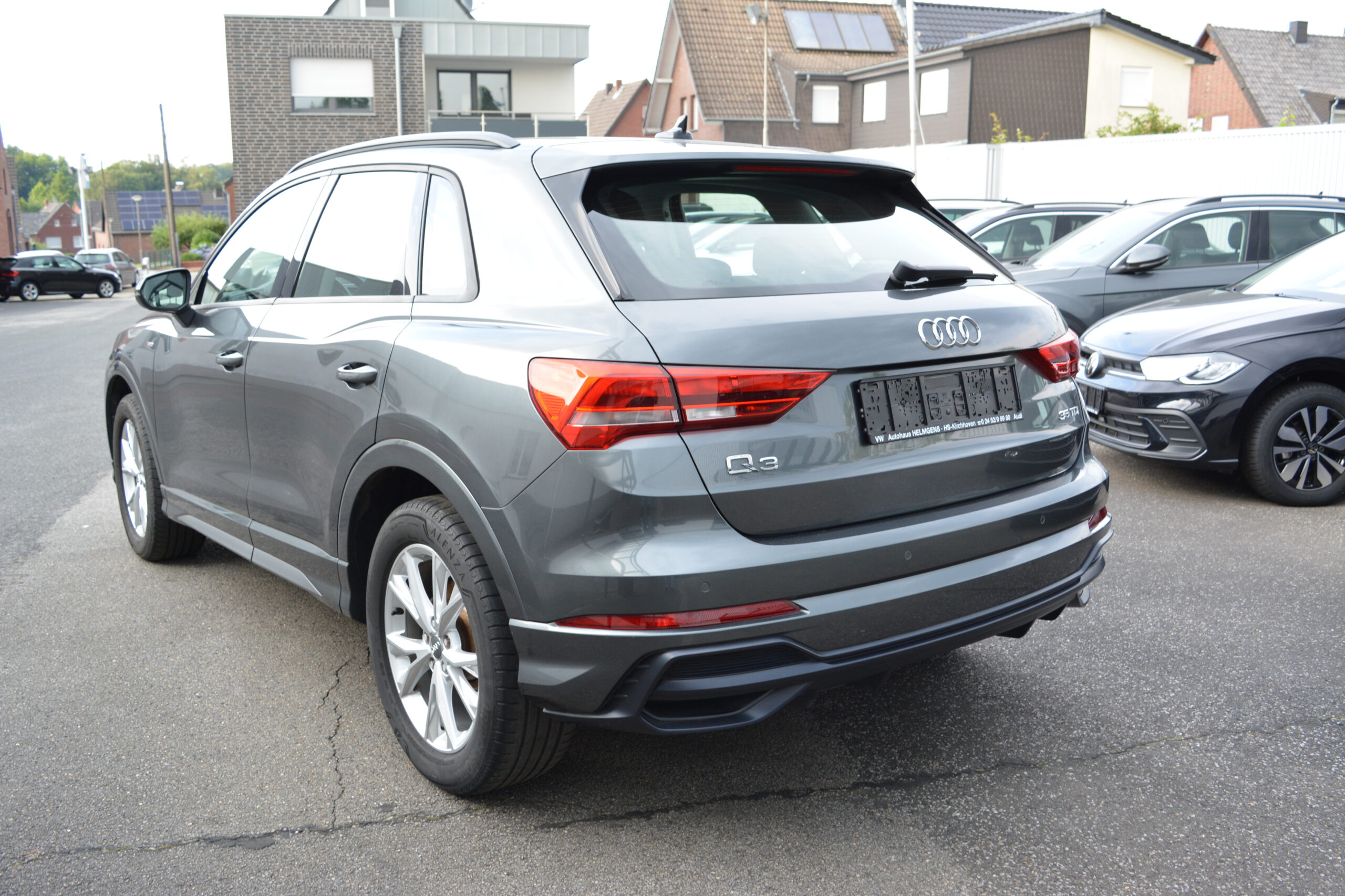 AUDI Q3 2,0 TDI 150 PS Stronic LED AHK ACC NAVI EPAKET