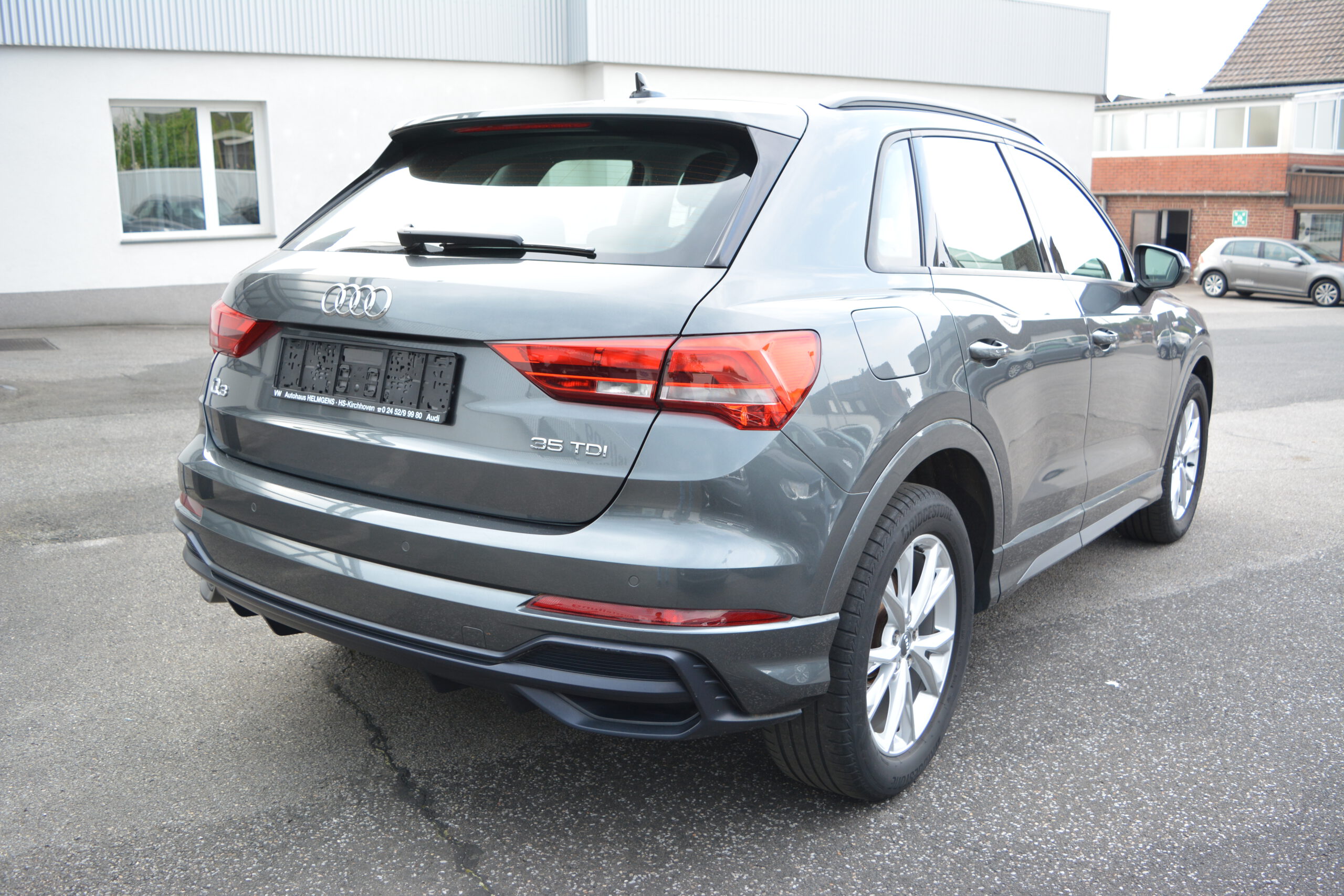 AUDI Q3 2,0 TDI 150 PS Stronic LED AHK ACC NAVI EPAKET