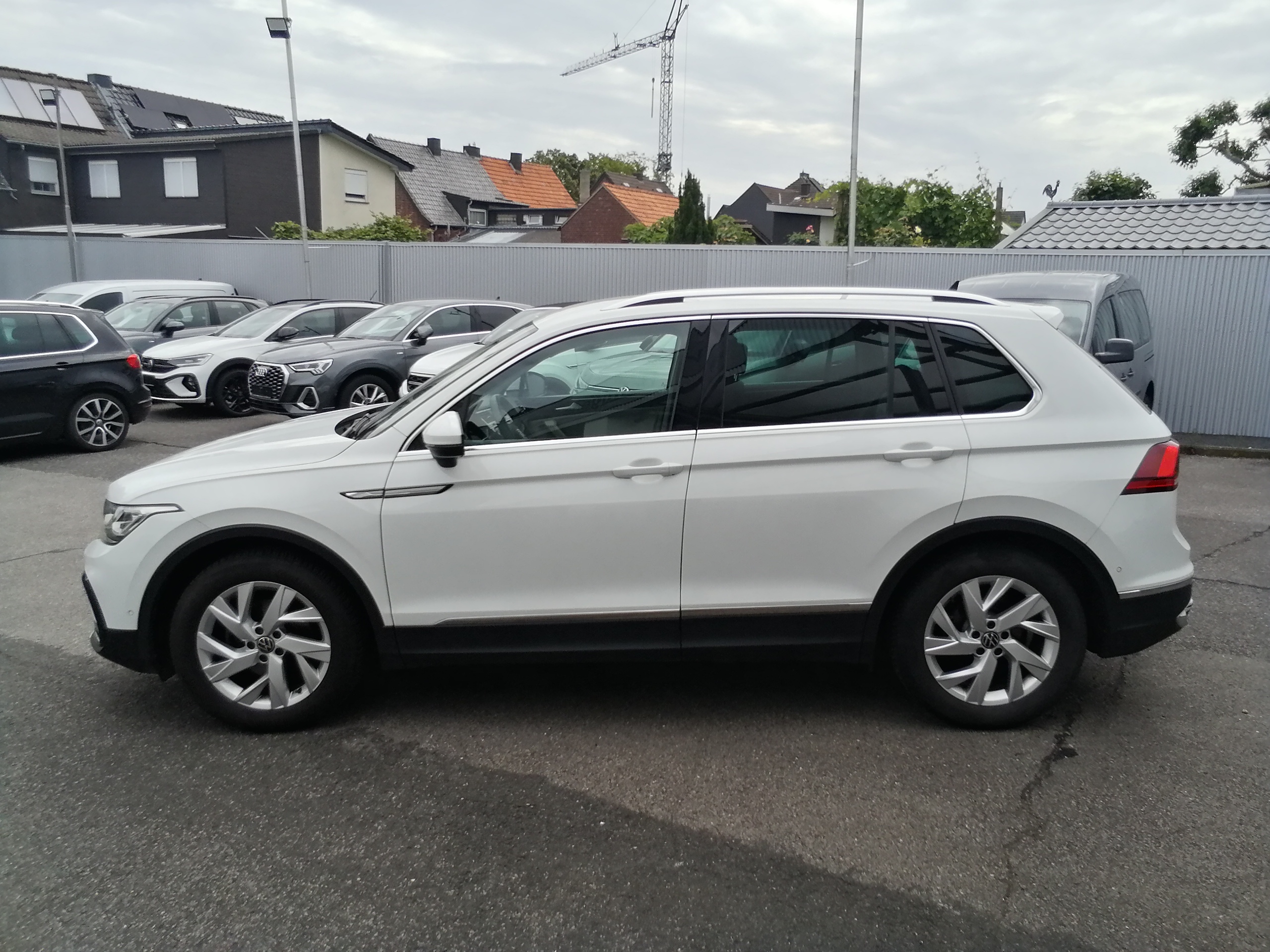 VW Tiguan 1,5 TSI DSG Elegance LED NAVI KAM SHZ ACC EPAKET