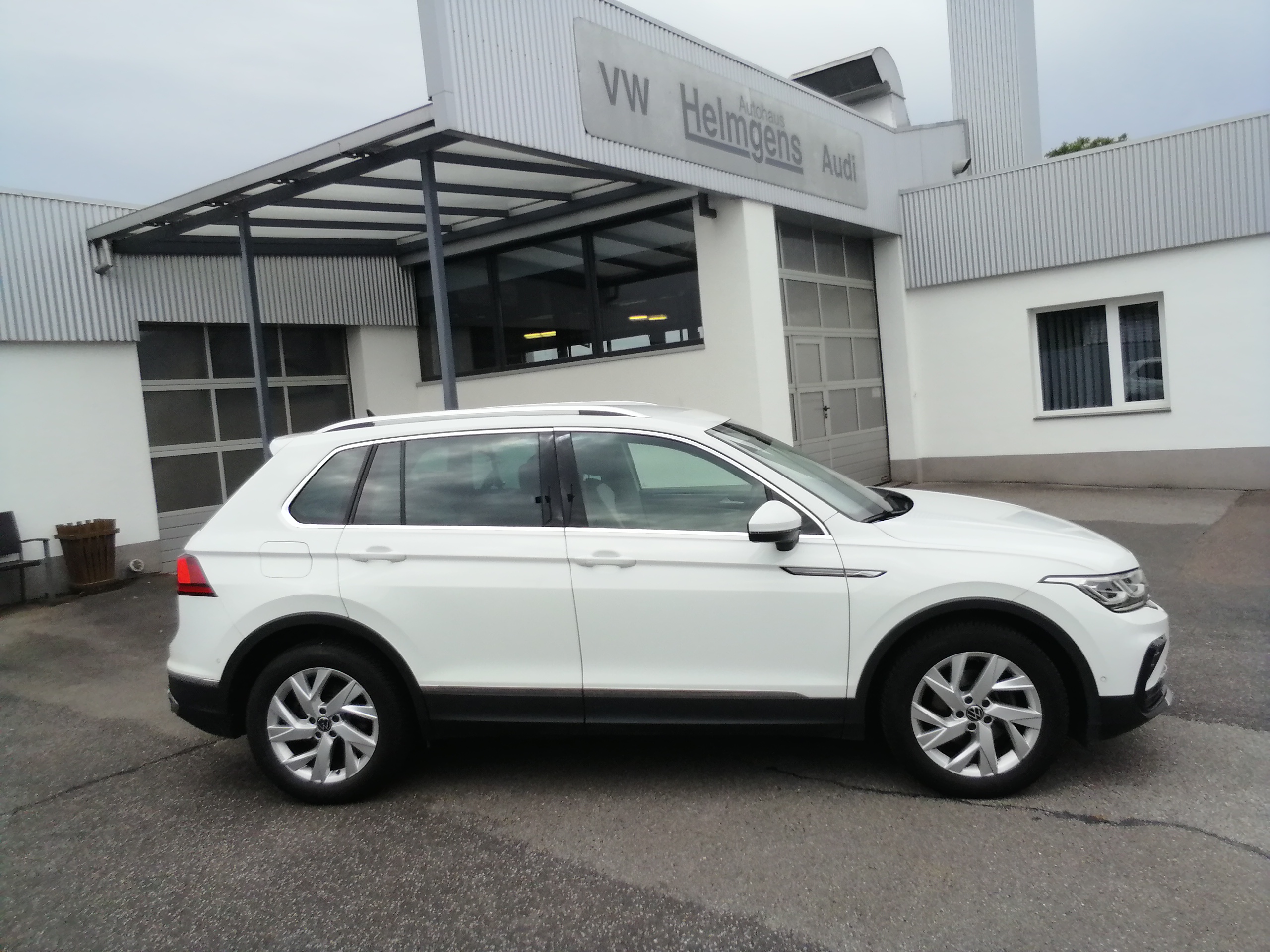 VW Tiguan 1,5 TSI DSG Elegance LED NAVI KAM SHZ ACC EPAKET