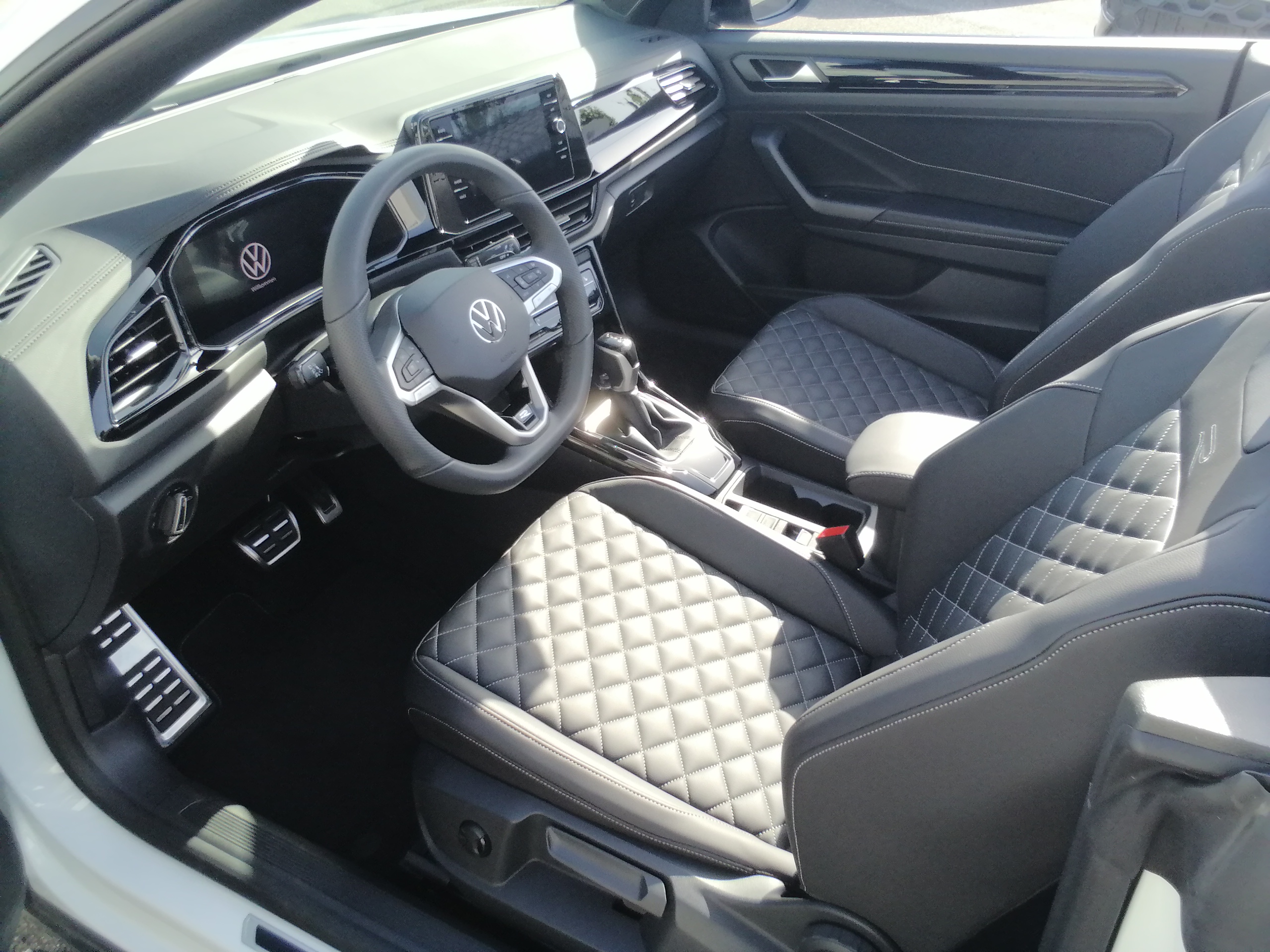 VW T-ROC Cabrio 1,5 TSI DSG R-Line Black Style KAM ACC
