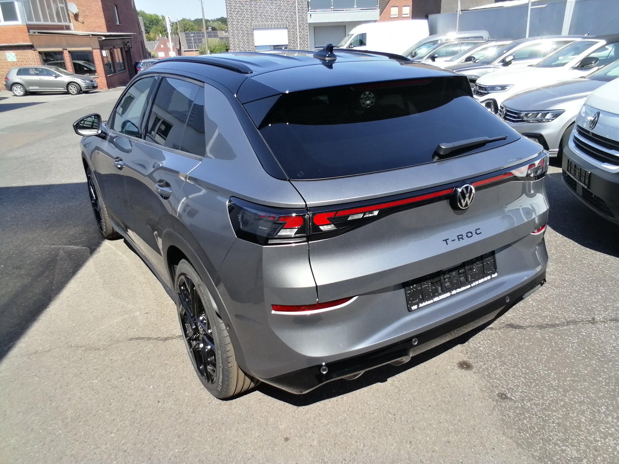 VW T-ROC 1.5 eTSI 150 PS R-Line IQ LIGHT AHK KAM ACC EKlappe