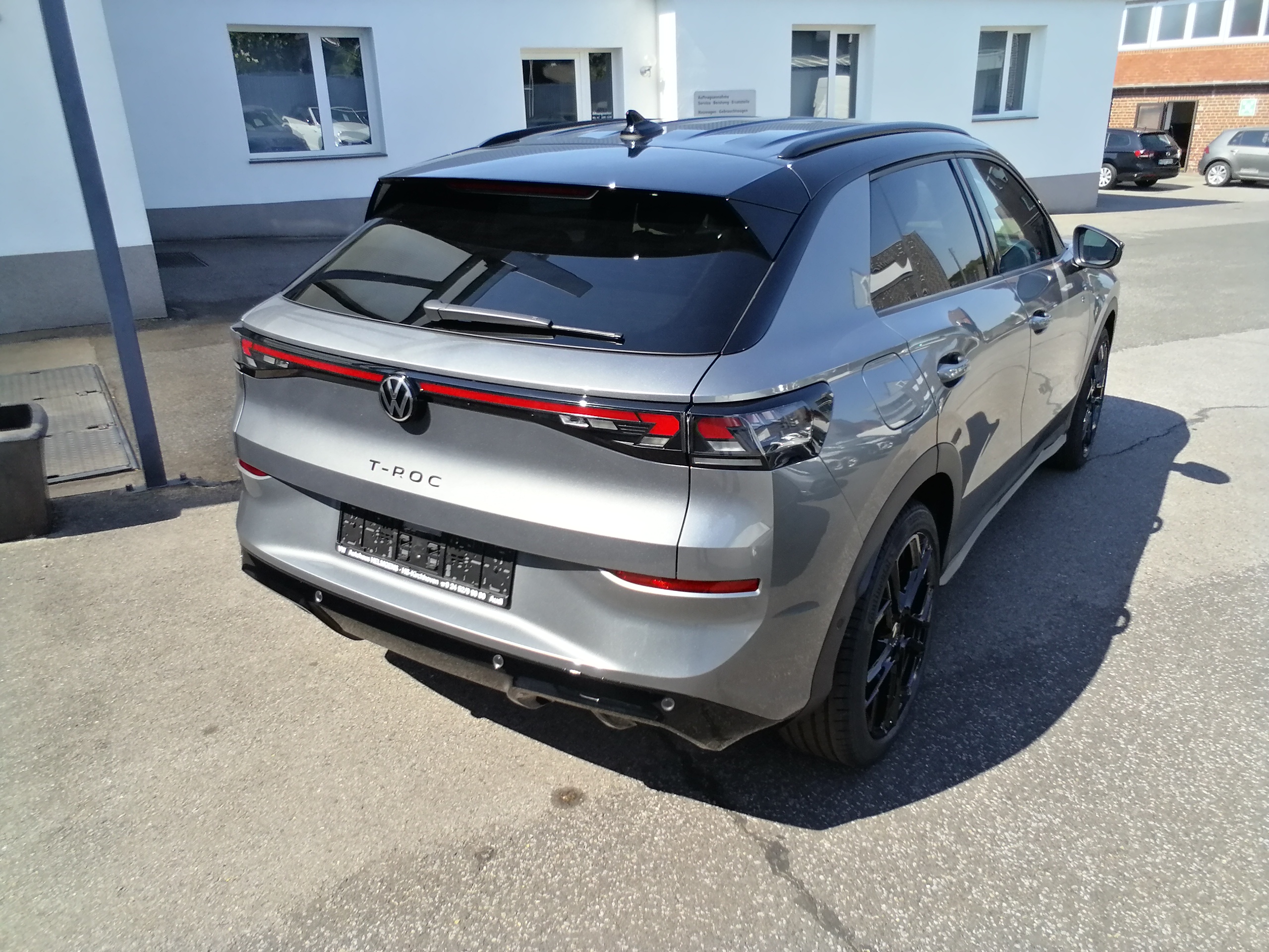 VW T-ROC 1.5 eTSI 150 PS R-Line IQ LIGHT AHK KAM ACC EKlappe