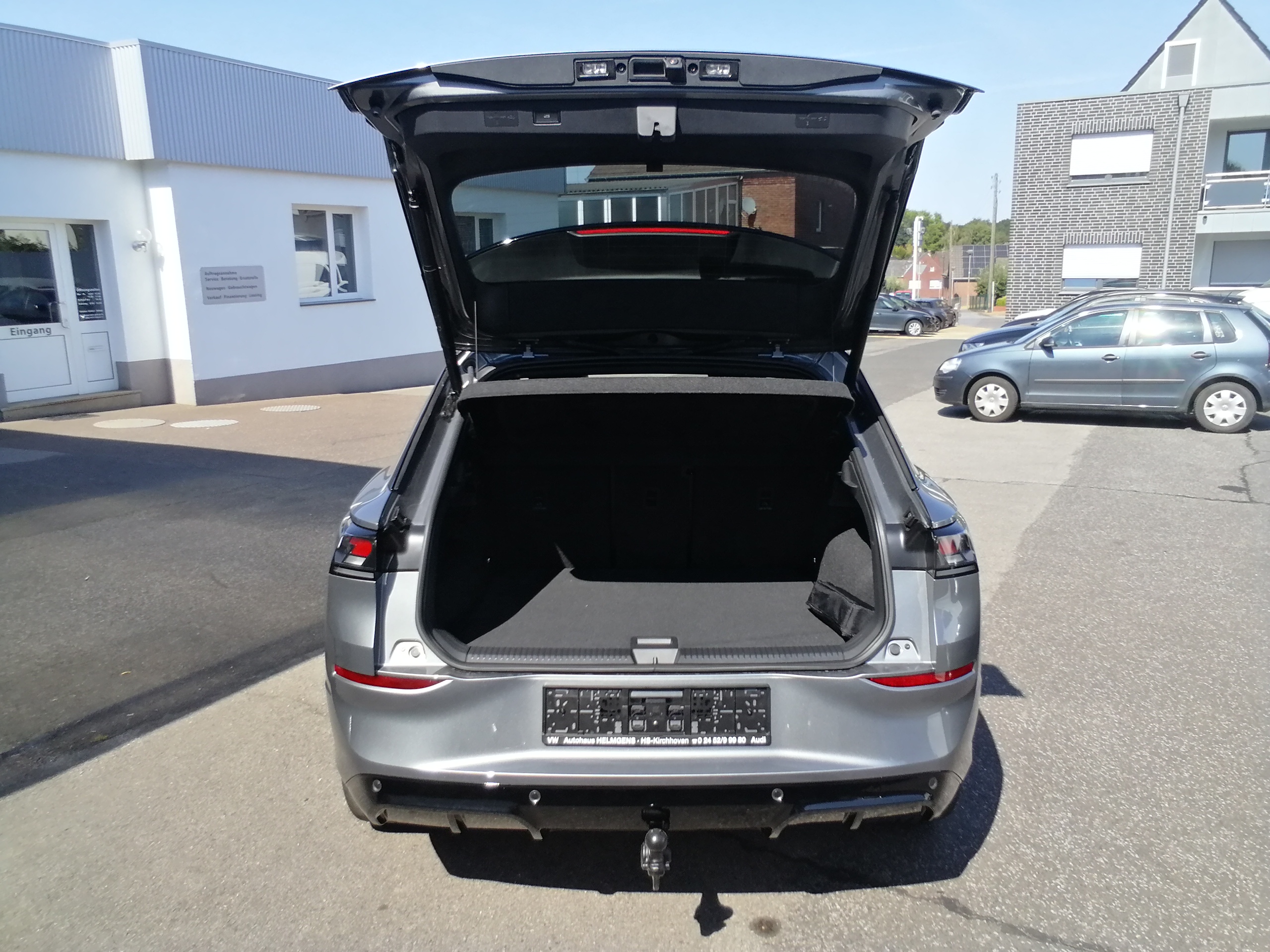 VW T-ROC 1.5 eTSI 150 PS R-Line IQ LIGHT AHK KAM ACC EKlappe